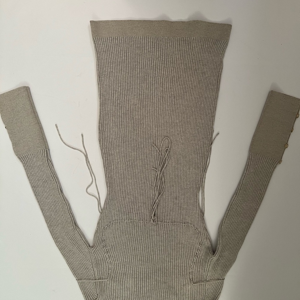 Lauris Long Sleeve Merino Wool Mini Sweater Dress
JACQUEMUS - Picture 8 of 16